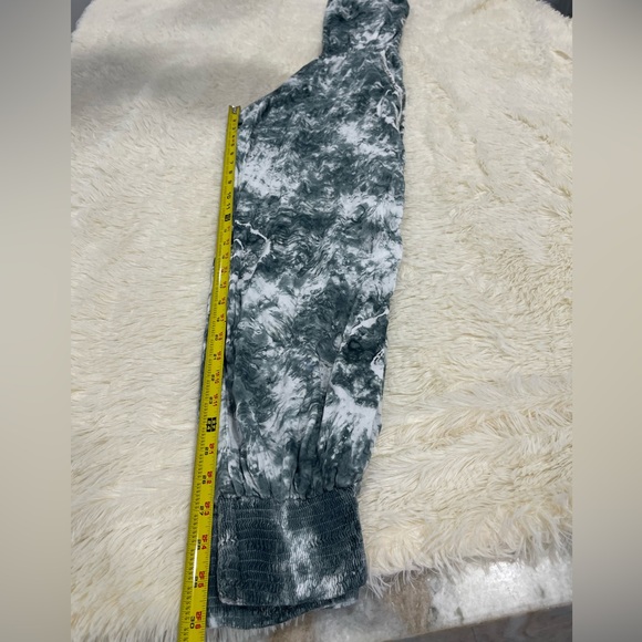 Stylish Gray Tie-Dye Women's Jumpsuit - Picture 8 of 8